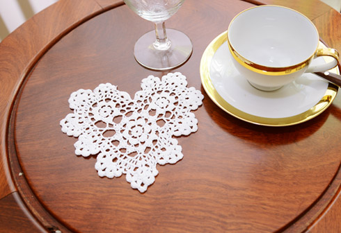 Crochet 6" Heart Doilies. White color. 12 pieces